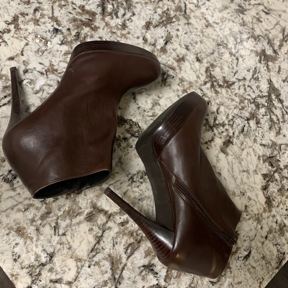 Stuart Weiztman Brown “Gran” Leather Ankle Booties - Picture 10 of 16
